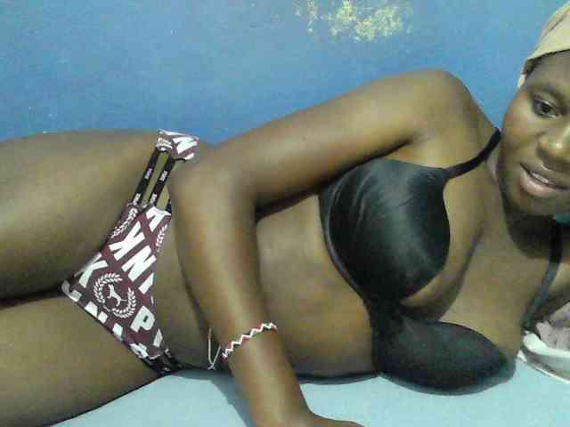 Mystiq-Ella webcam