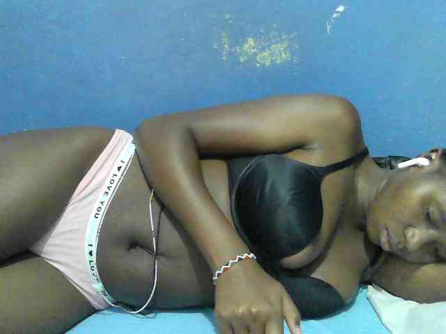 Mystiq-Ella webcam