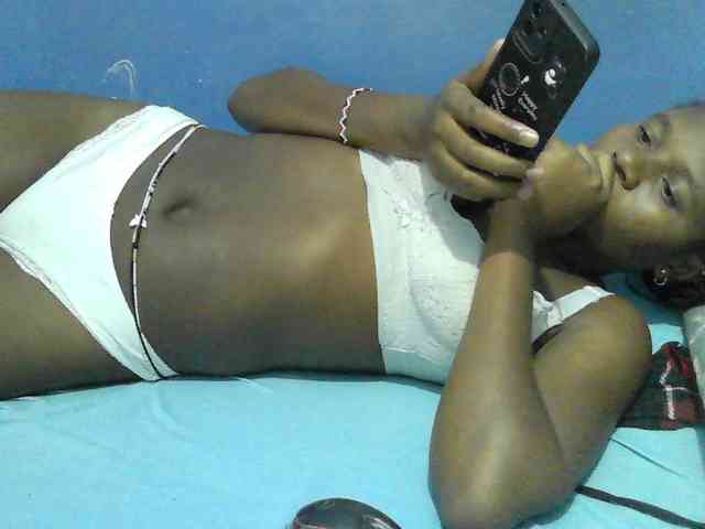Mystiq-Ella webcam