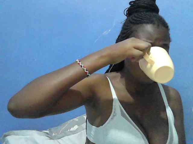 Mystiq-Ella webcam
