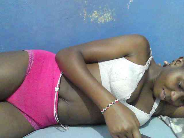 Mystiq-Ella webcam