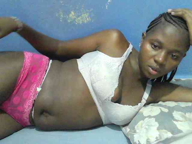 Mystiq-Ella webcam