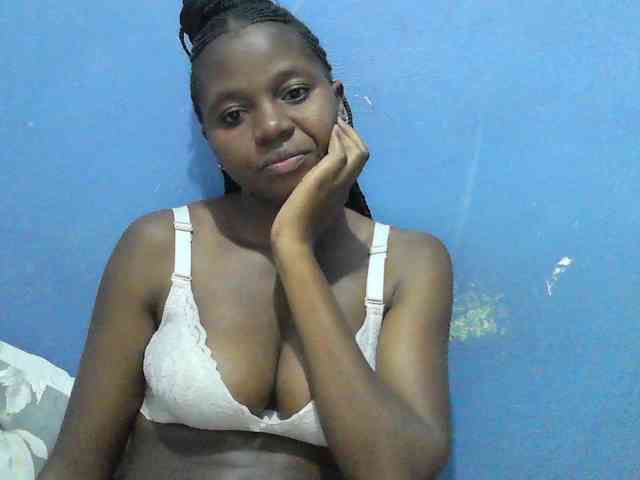 Mystiq-Ella webcam