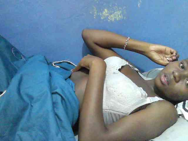 Mystiq-Ella webcam