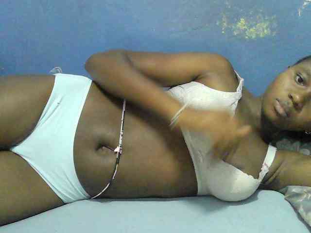 Mystiq-Ella webcam