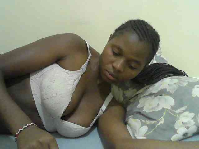 Mystiq-Ella webcam