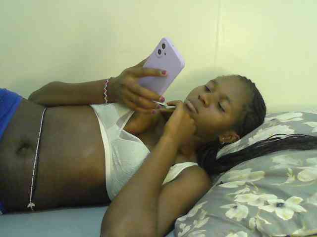 Mystiq-Ella webcam