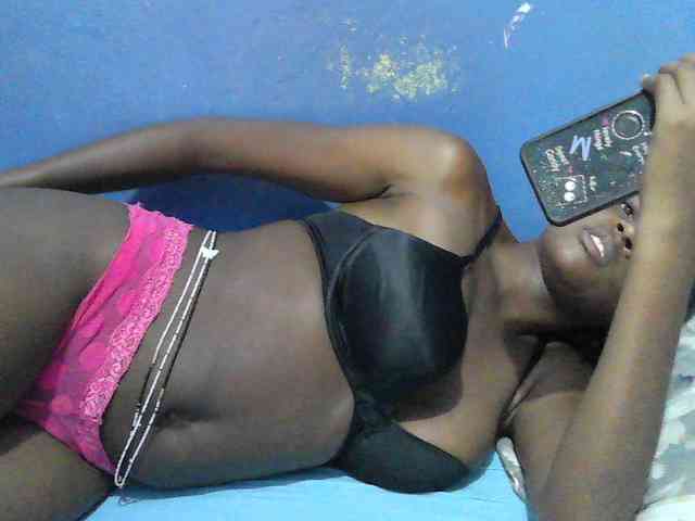 Mystiq-Ella webcam