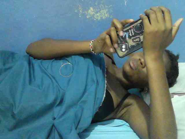 Mystiq-Ella webcam