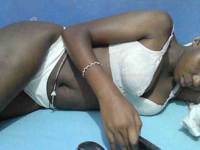 Mystiq-Ella webcam