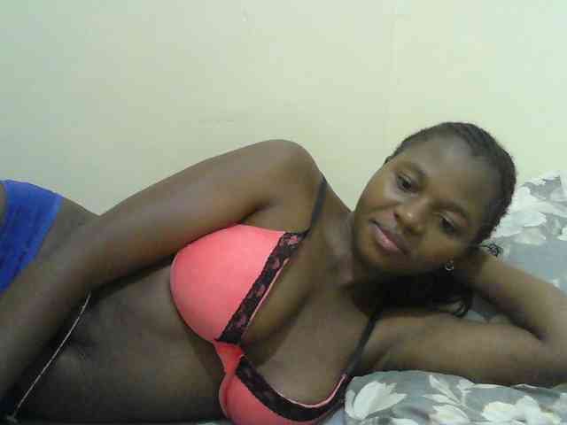 Mystiq-Ella webcam