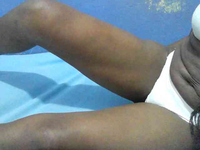 Mystiq-Ella webcam