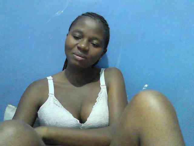 Mystiq-Ella webcam
