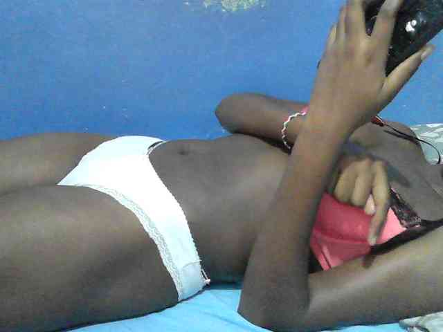 Mystiq-Ella webcam