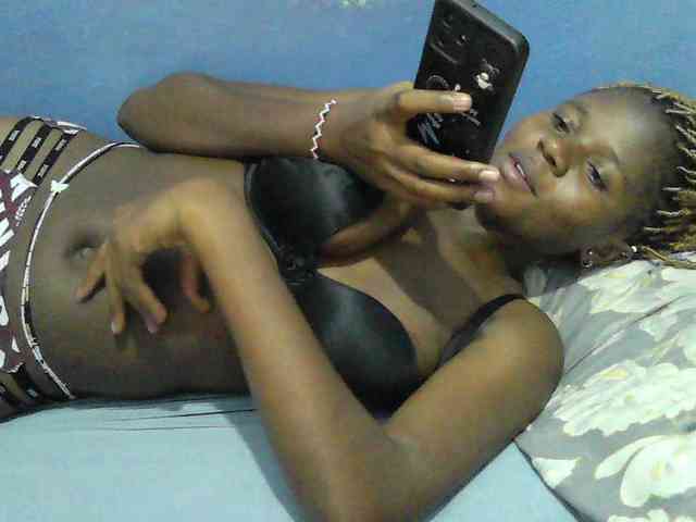 Mystiq-Ella webcam
