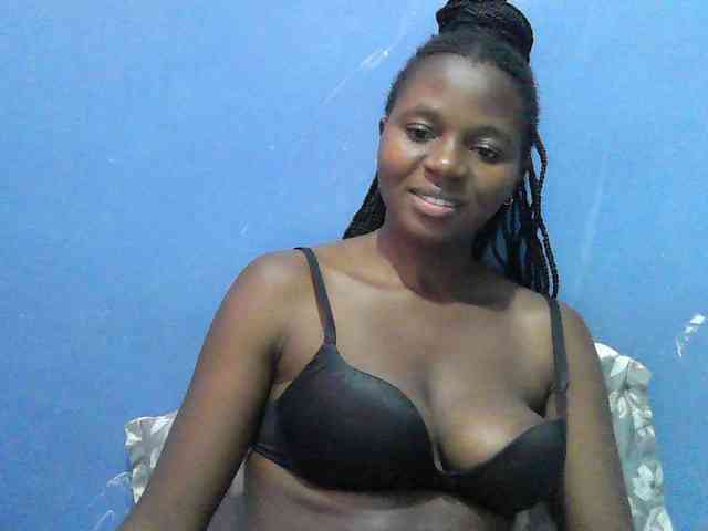 Mystiq-Ella webcam