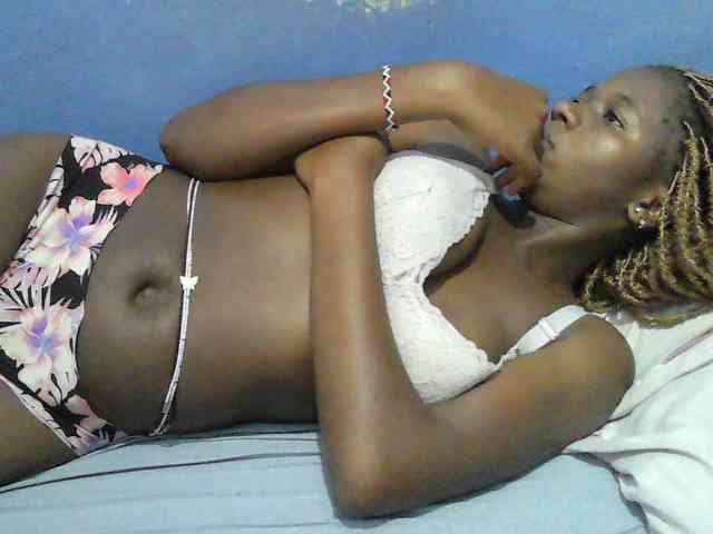 Mystiq-Ella webcam