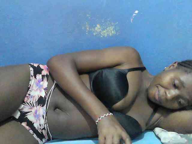 Mystiq-Ella webcam