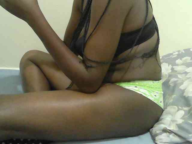 Mystiq-Ella webcam