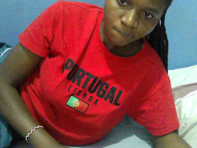Mystiq-Ella webcam