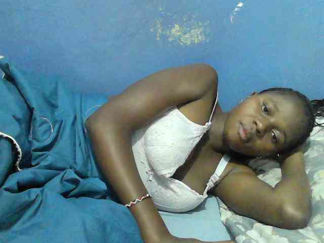 Mystiq-Ella webcam
