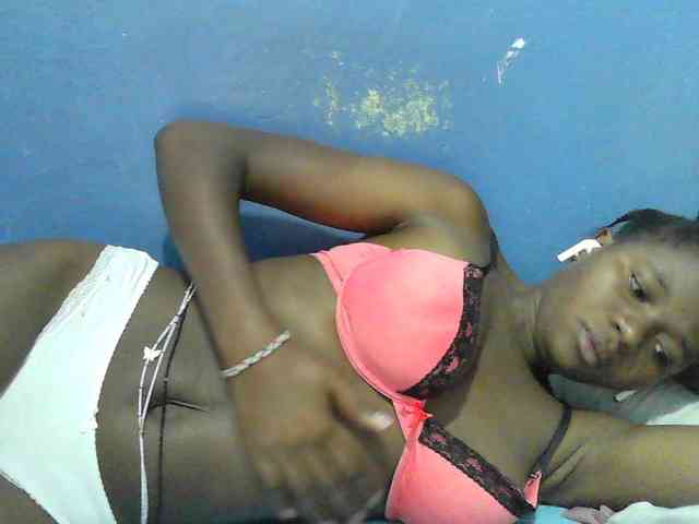 Mystiq-Ella webcam