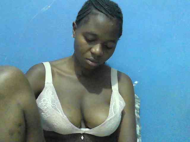 Mystiq-Ella webcam
