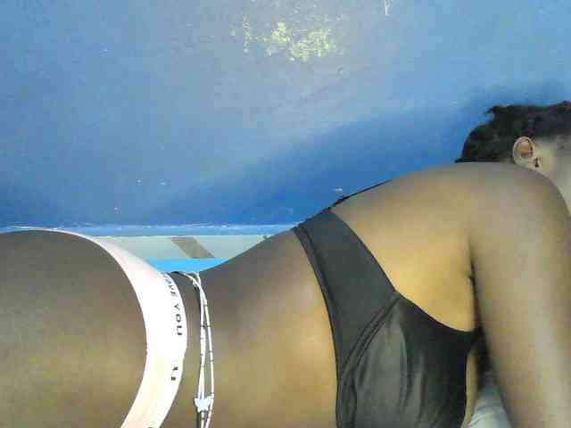 Mystiq-Ella webcam