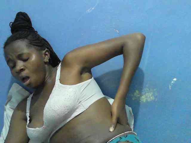 Mystiq-Ella webcam