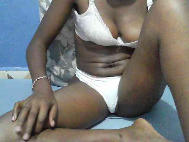 Mystiq-Ella webcam