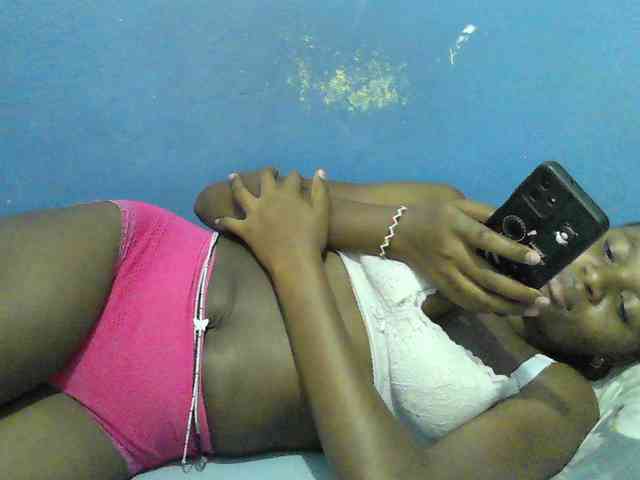 Mystiq-Ella webcam