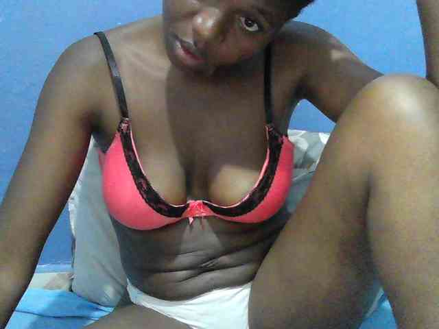 Mystiq-Ella webcam