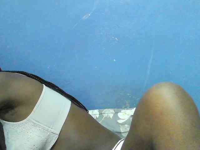 Mystiq-Ella webcam