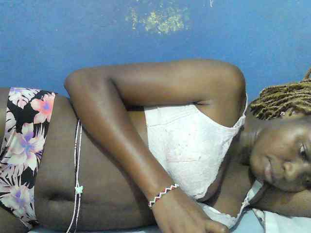 Mystiq-Ella webcam