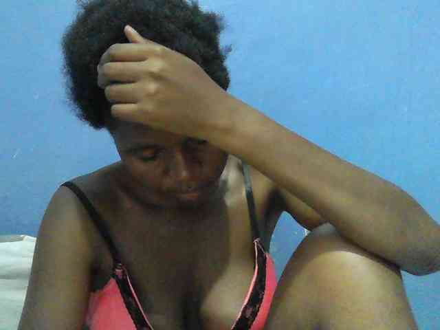 Mystiq-Ella webcam
