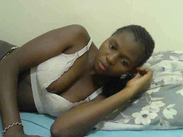 Mystiq-Ella webcam