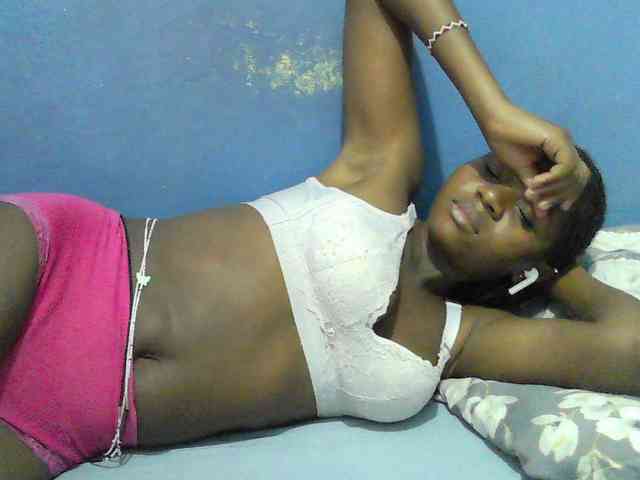 Mystiq-Ella webcam