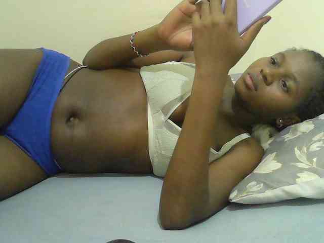 Mystiq-Ella webcam