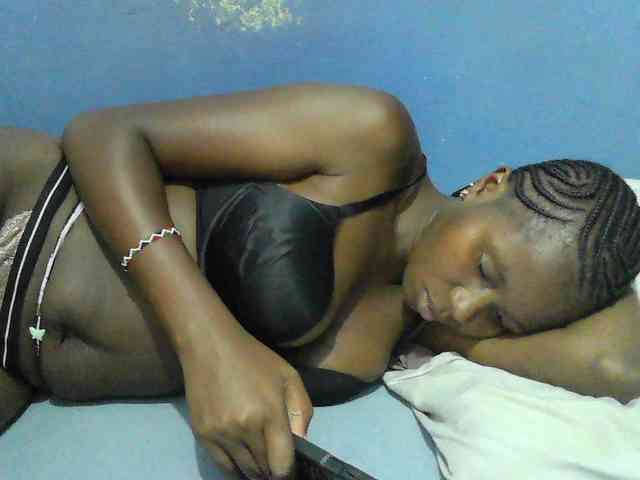 Mystiq-Ella webcam