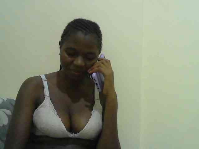 Mystiq-Ella webcam