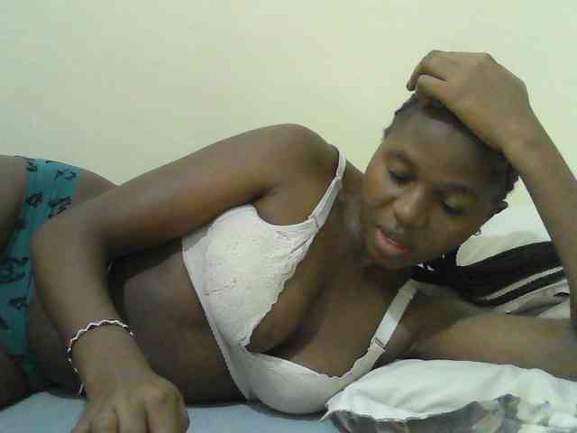 Mystiq-Ella webcam