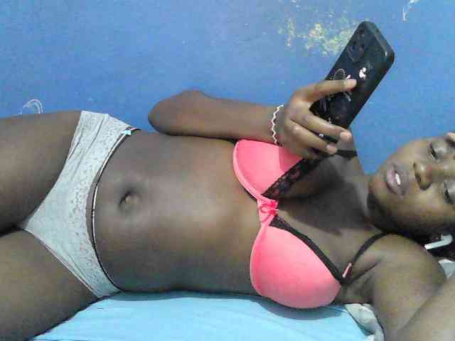 Mystiq-Ella webcam