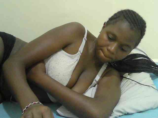 Mystiq-Ella webcam