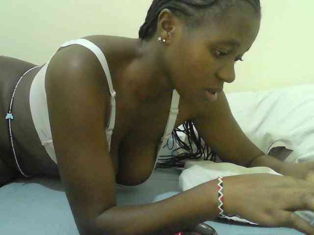 Mystiq-Ella webcam
