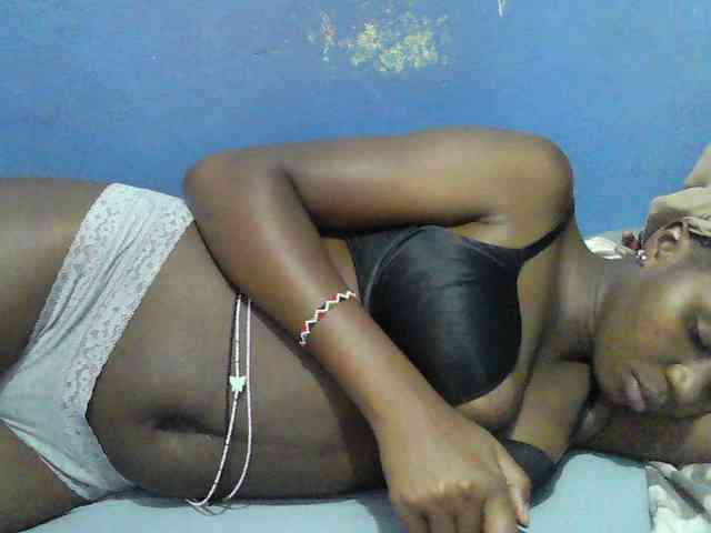 Mystiq-Ella webcam