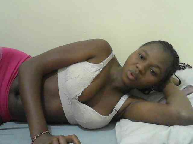 Mystiq-Ella webcam