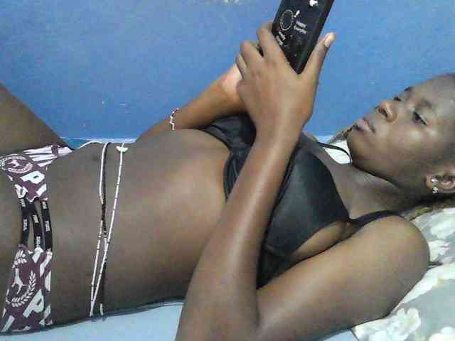 Mystiq-Ella webcam