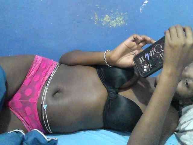 Mystiq-Ella webcam