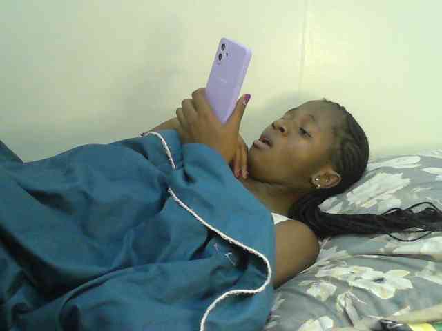 Mystiq-Ella webcam