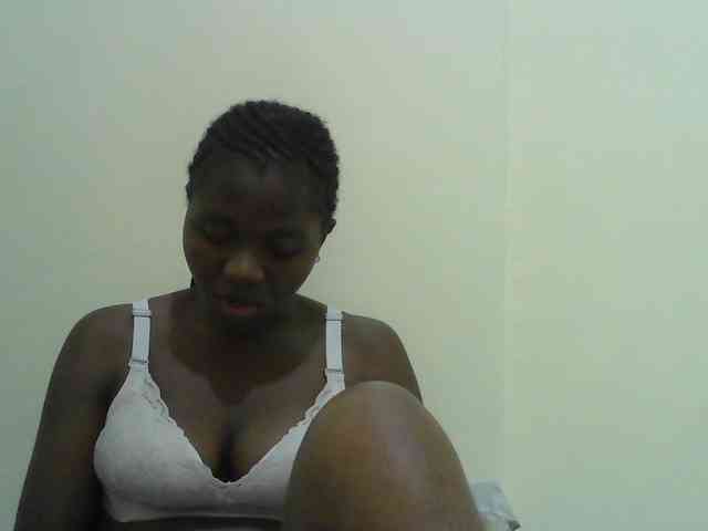 Mystiq-Ella webcam
